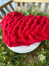 Load image into Gallery viewer, Chunky Heart Pillow Class